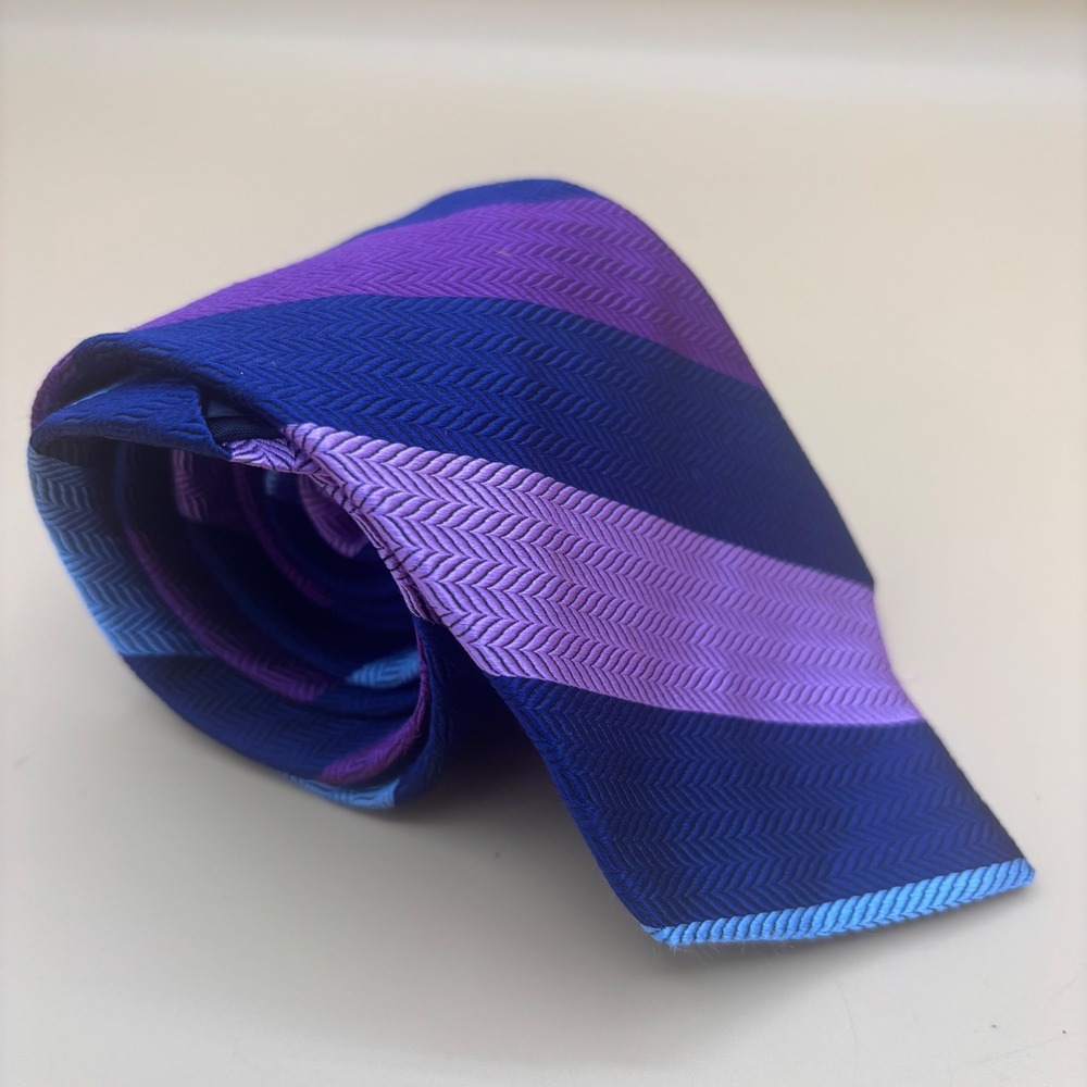 Brooks Brothers Silk Tie Mens Purple Blue Striped Chevron weave Preppy